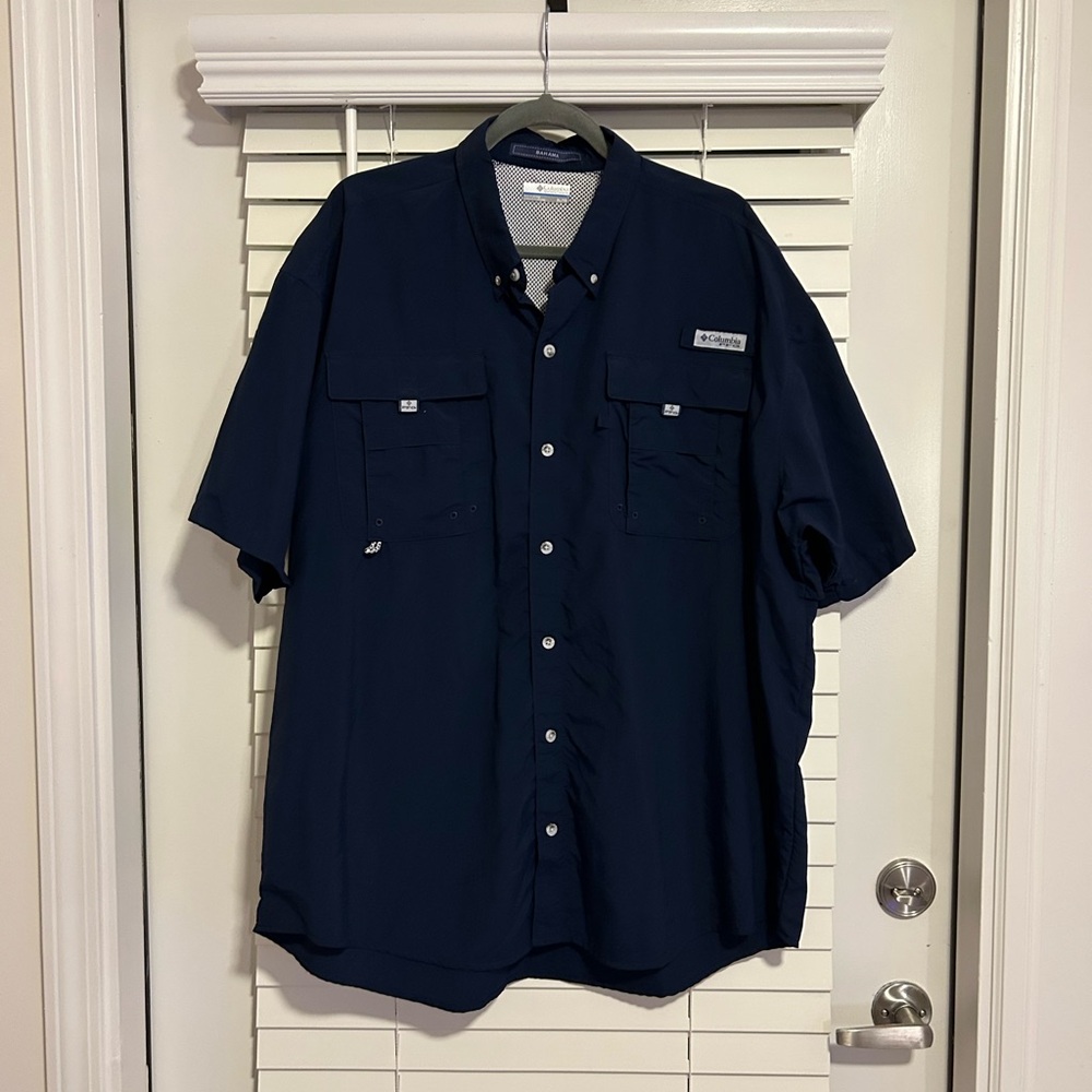 Columbia Men's Dark Blue Bahama Shirt, size XL
